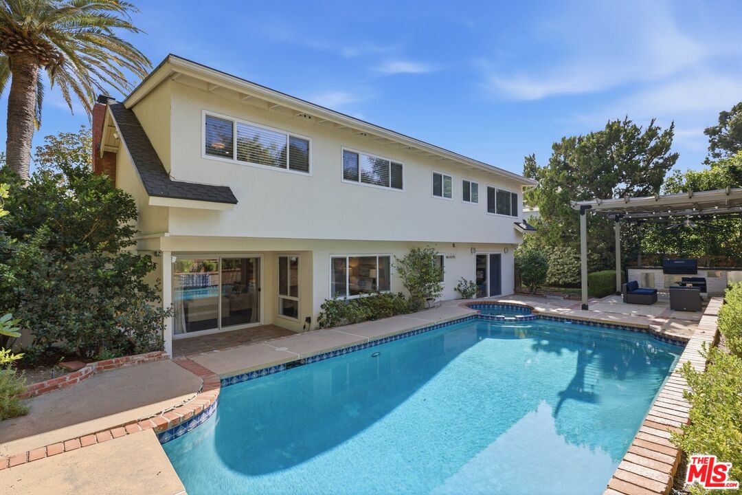 19041 Muirkirk Dr