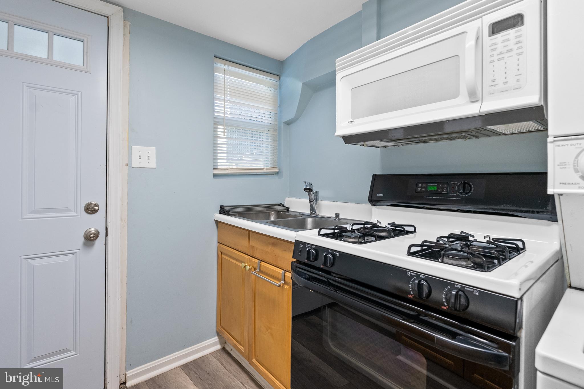 1511 44th St NW
