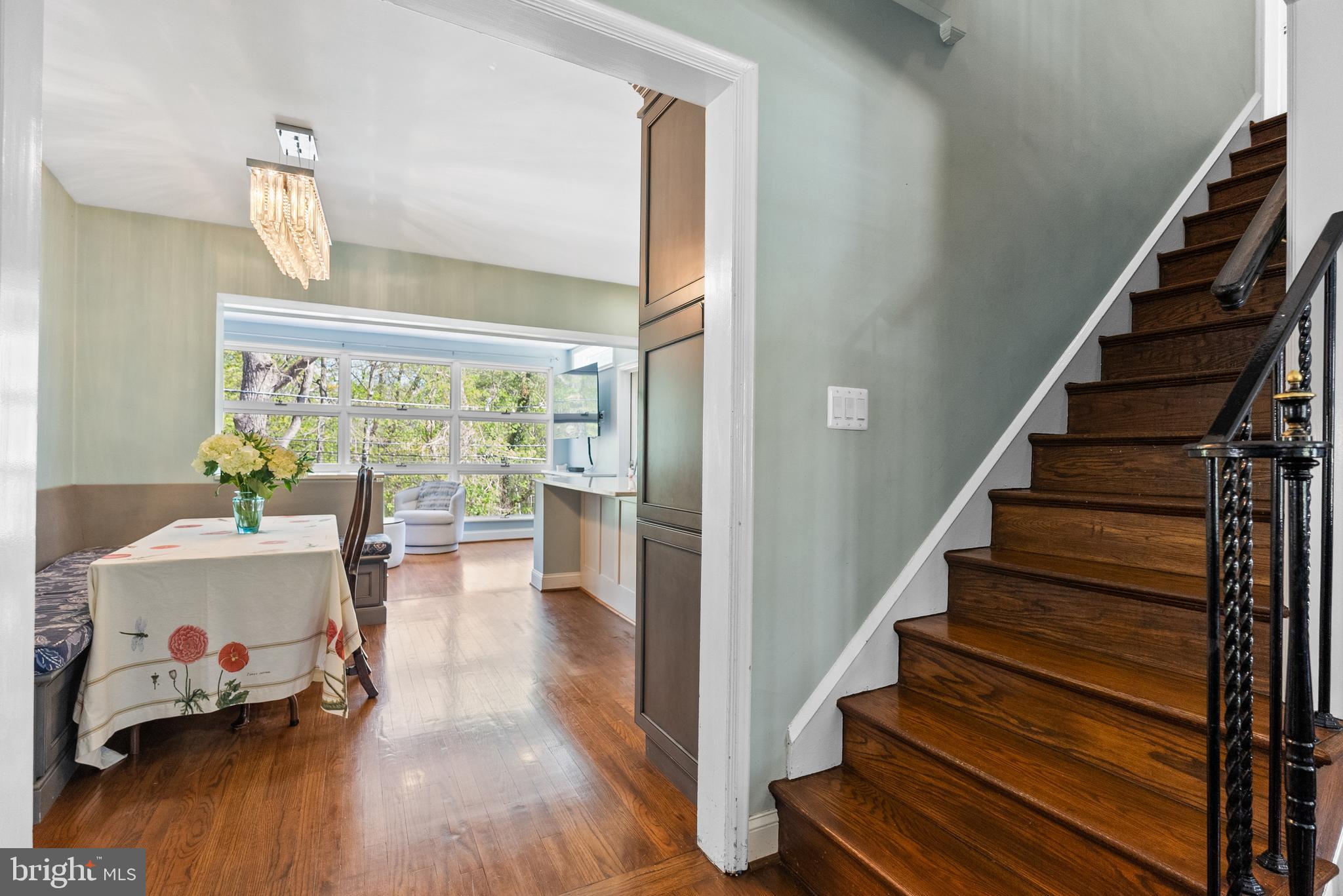 1511 44th St NW