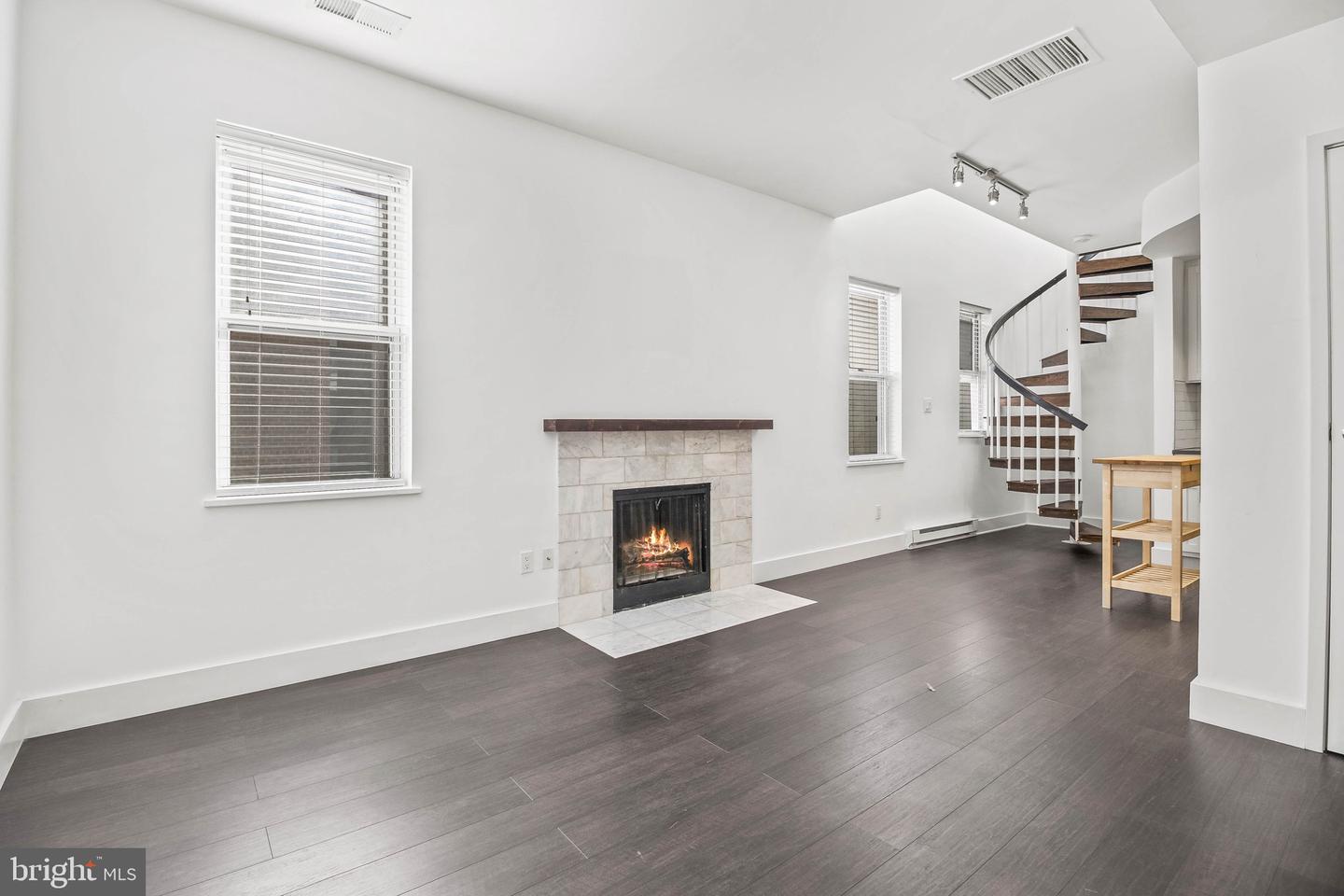 2114 N ST NW #34