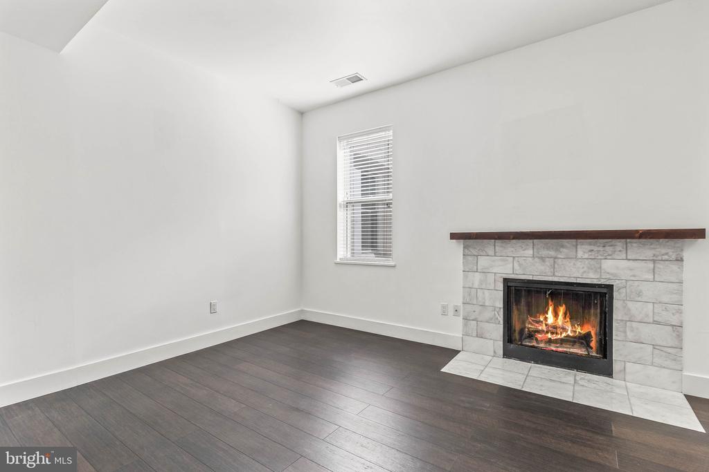 2114 N ST NW #34