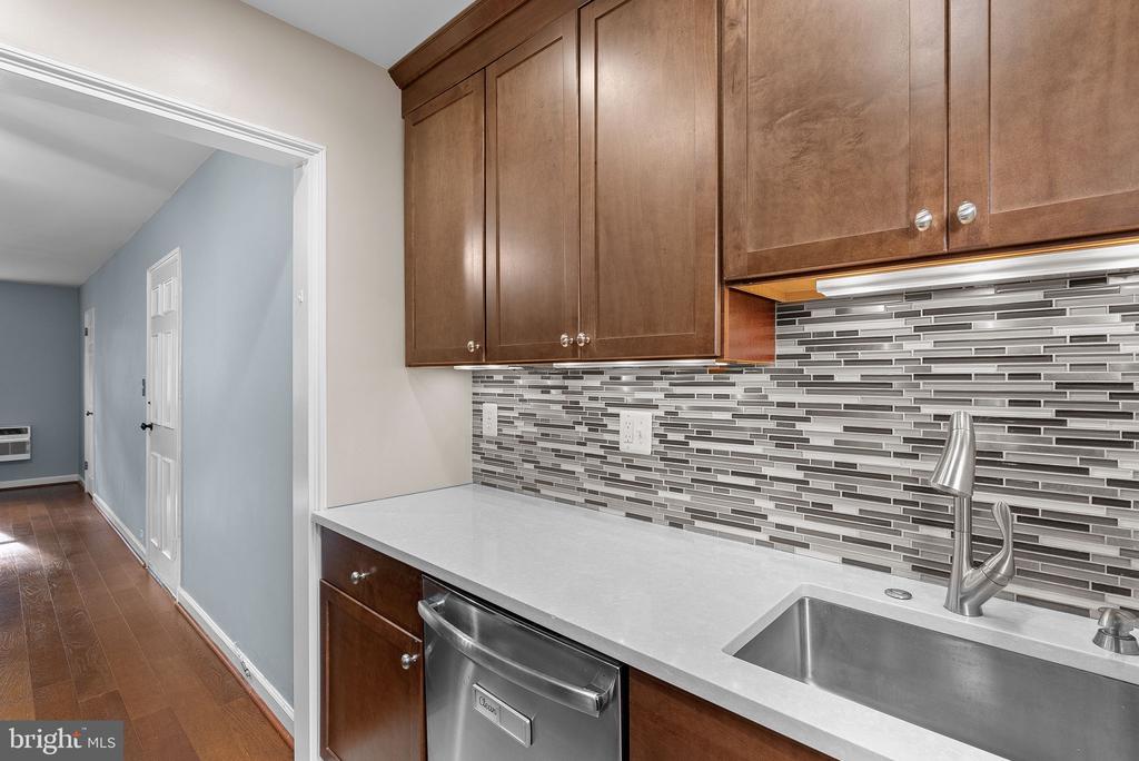 203 N Trenton St #203-4