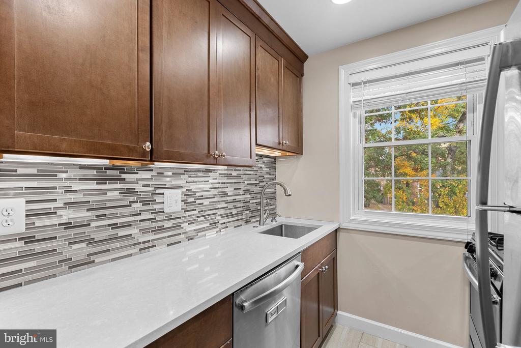 203 N Trenton St #203-4