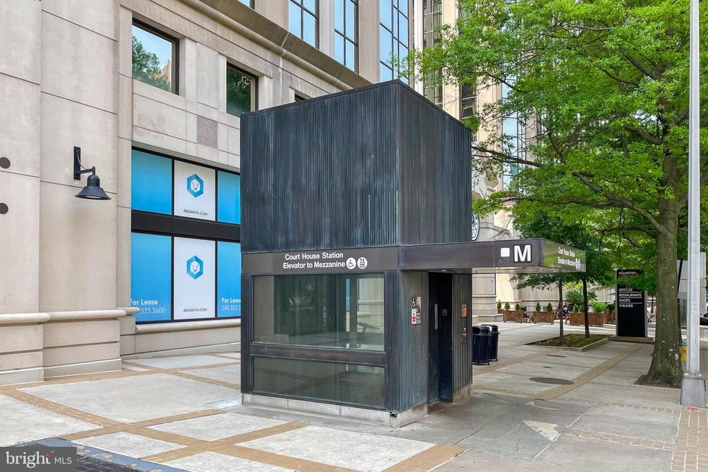 2011 N Hancock St