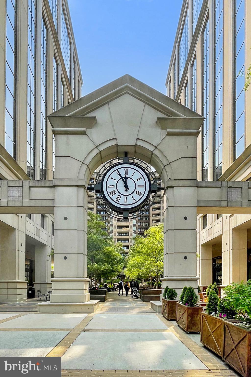 2011 N Hancock St