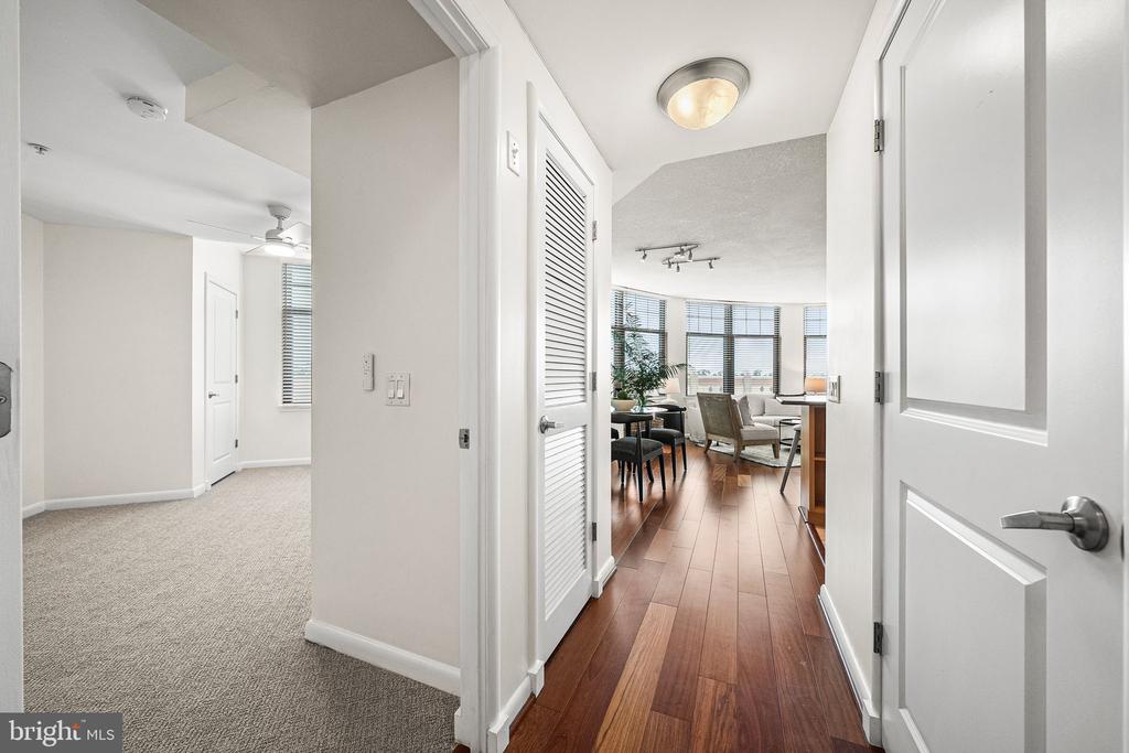 1021 N GARFIELD STREET Unit: 637