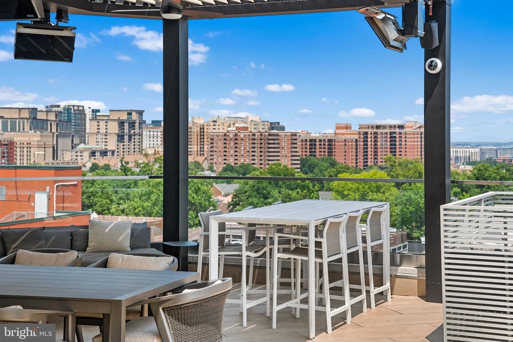 1021 N GARFIELD STREET Unit: 637
