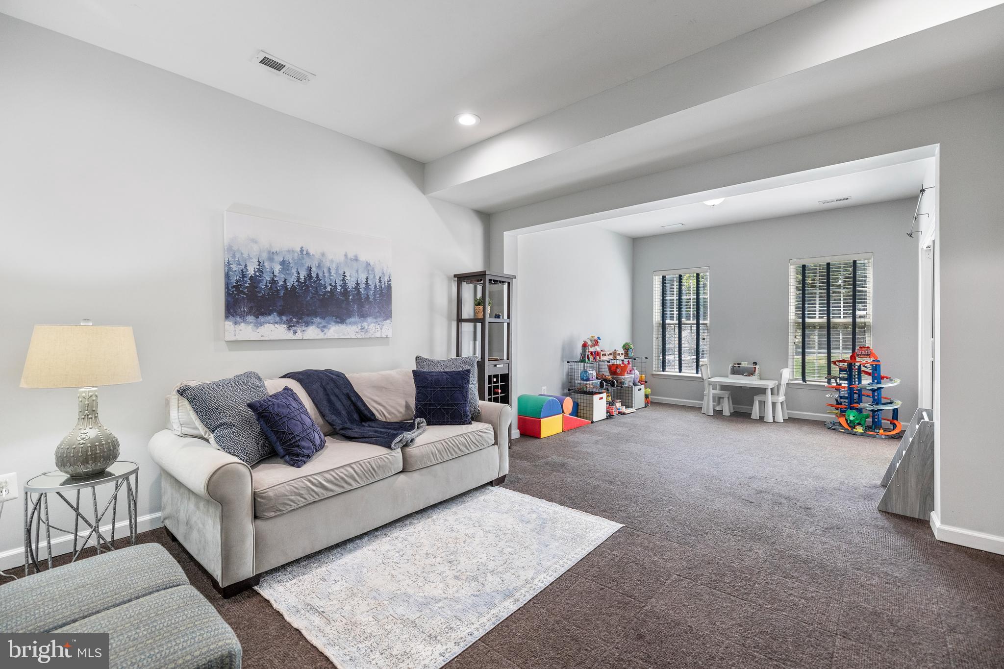 5092 Grimm Dr