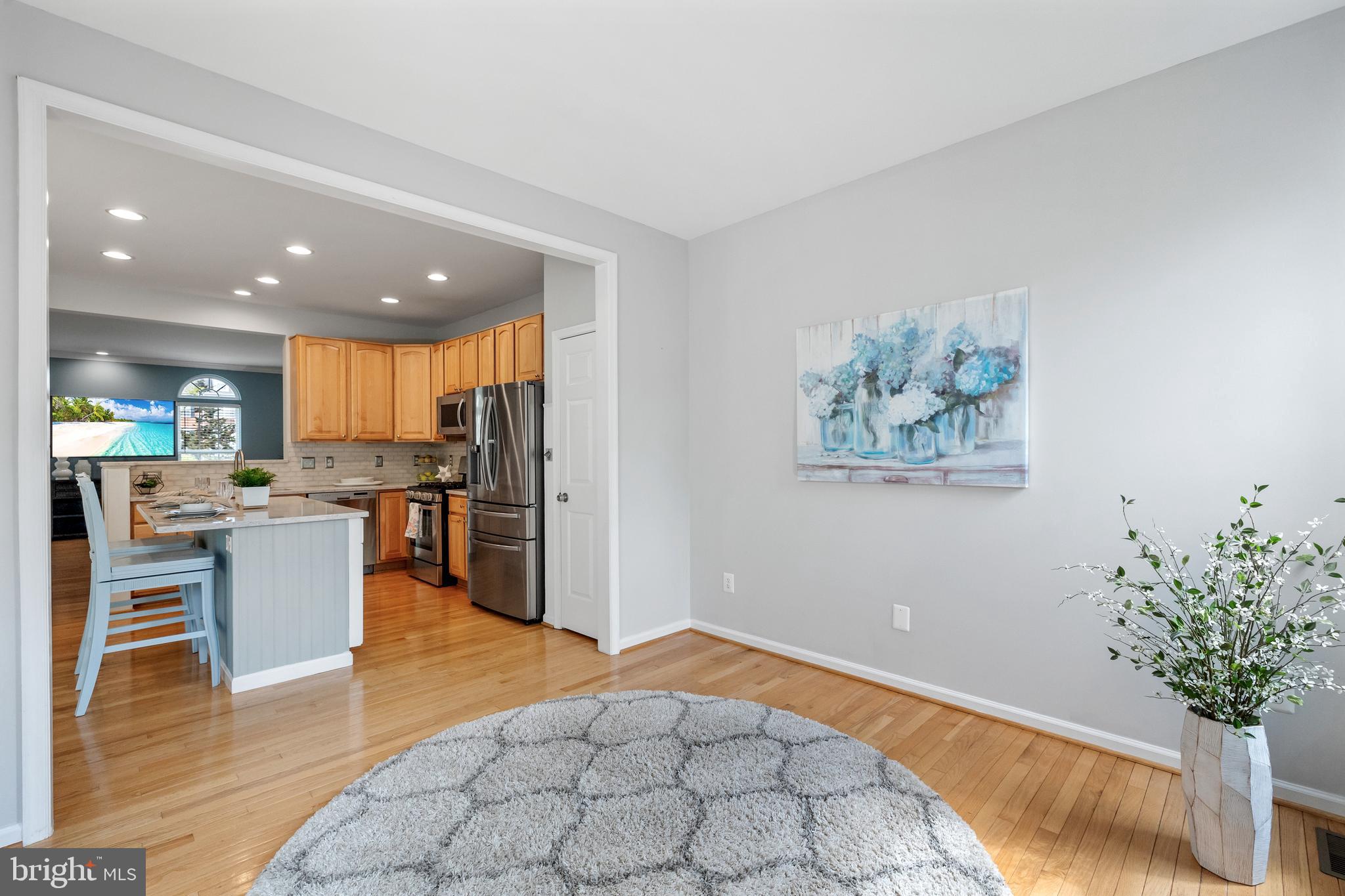 5092 Grimm Dr