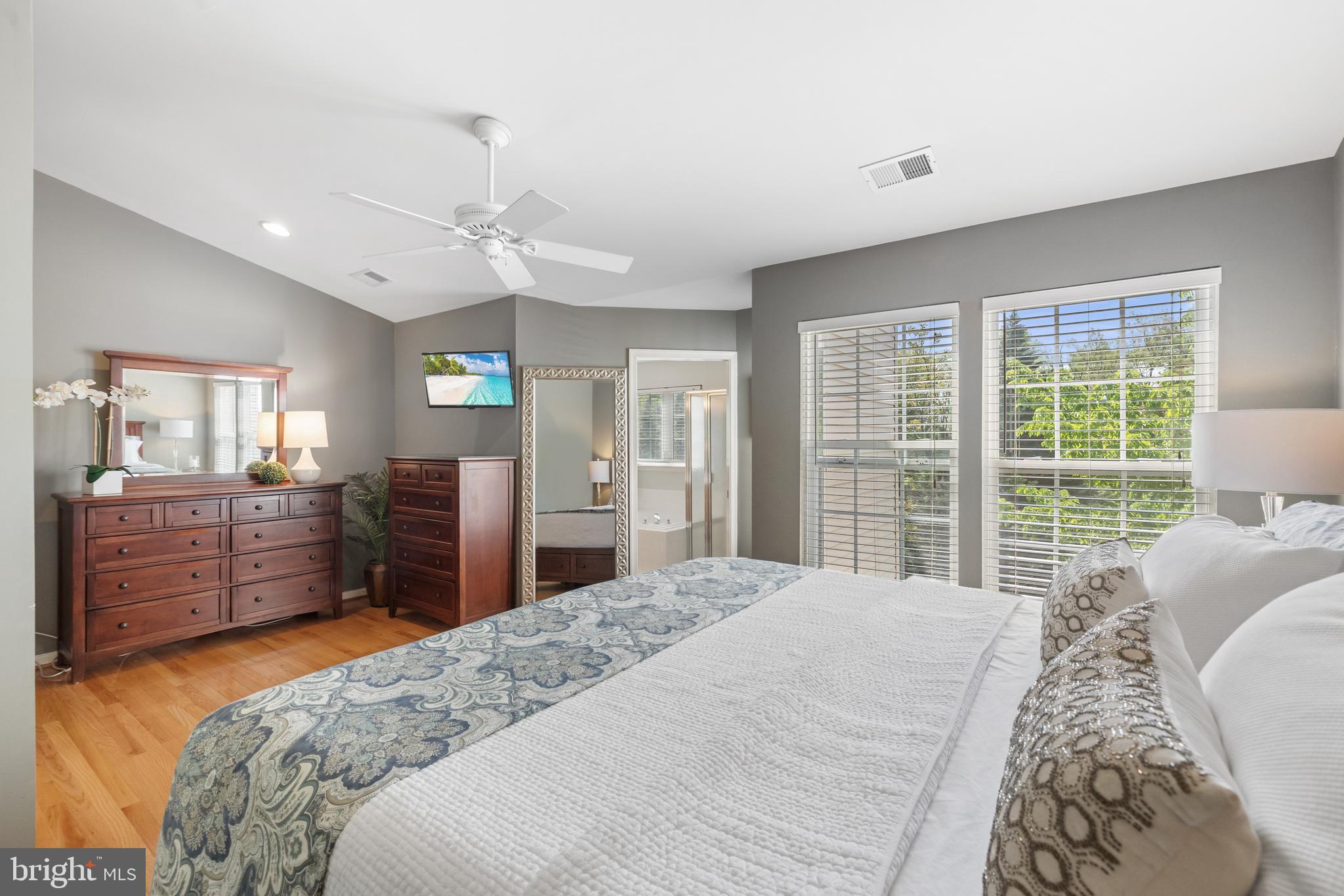 5092 Grimm Dr