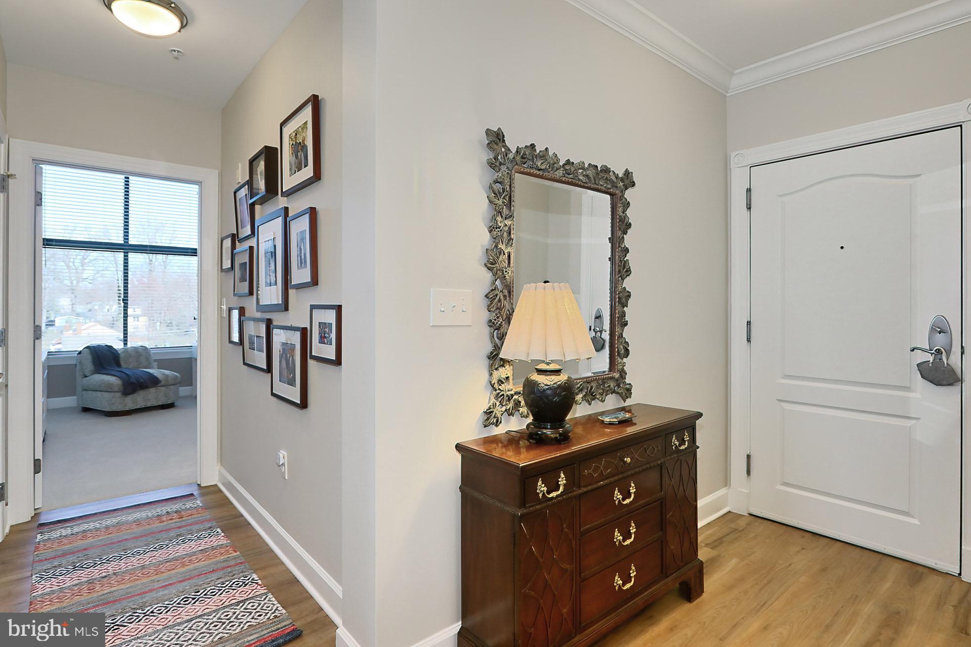 502 W Broad St #501