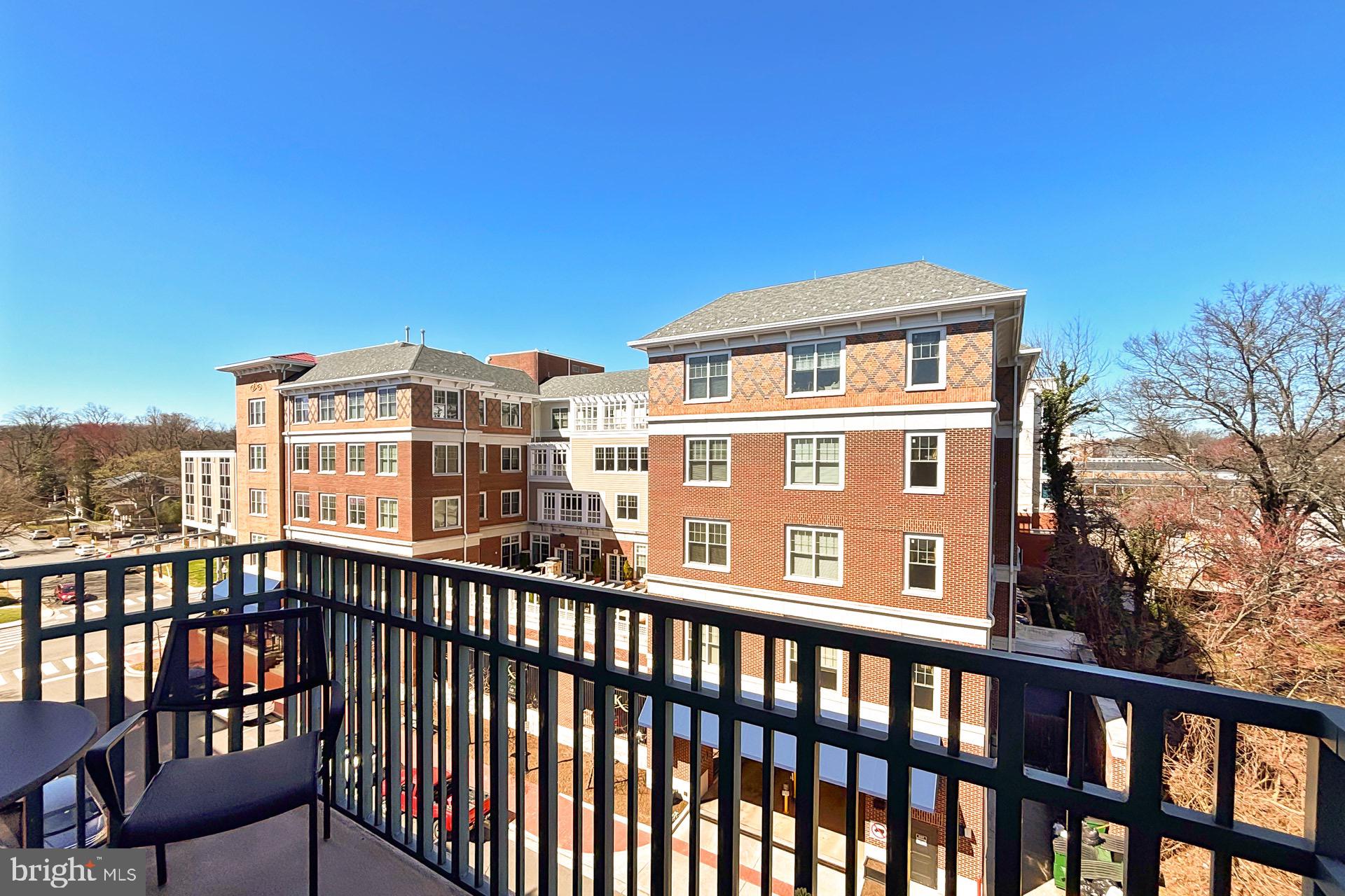 502 W Broad St #501
