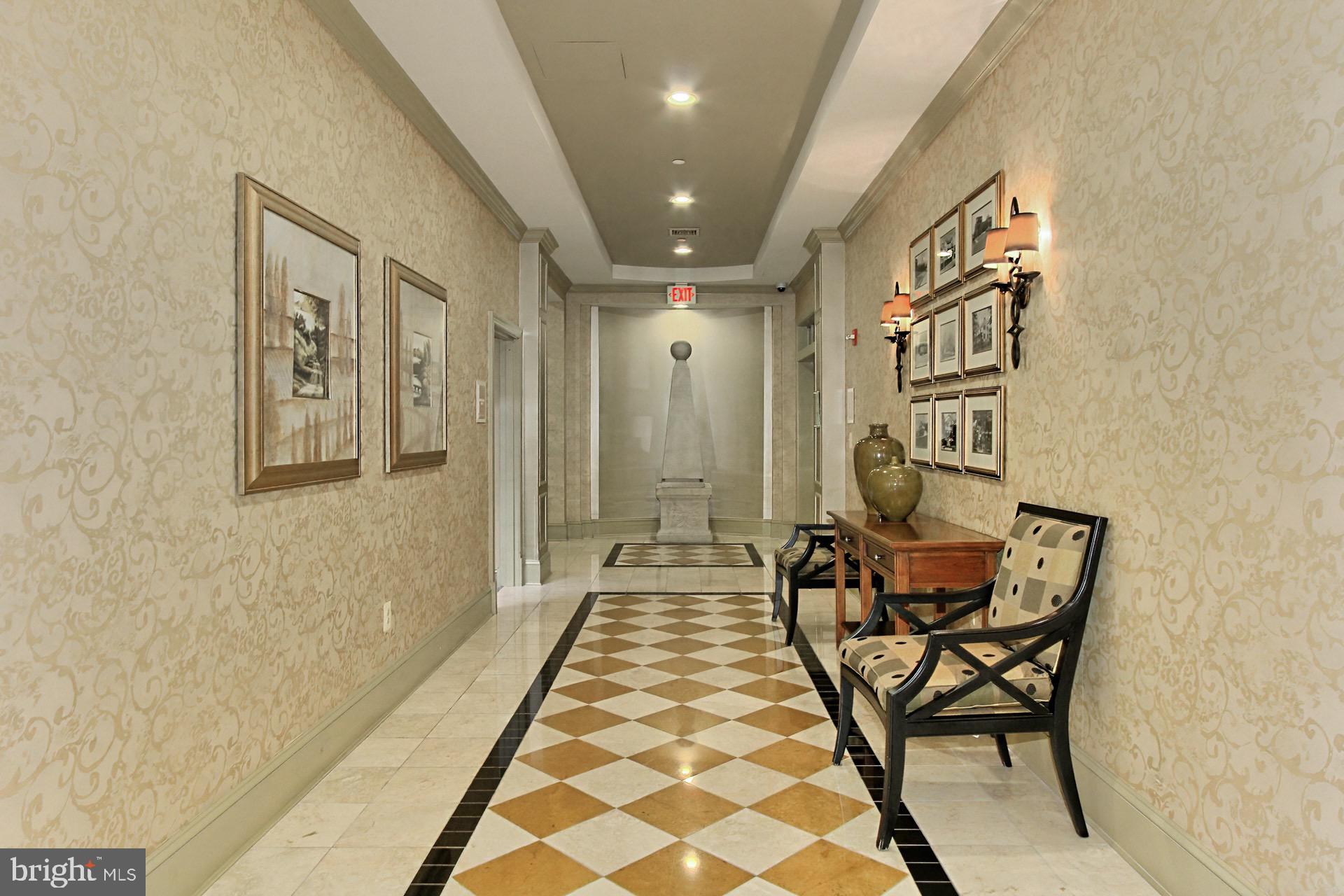 502 W Broad St #501