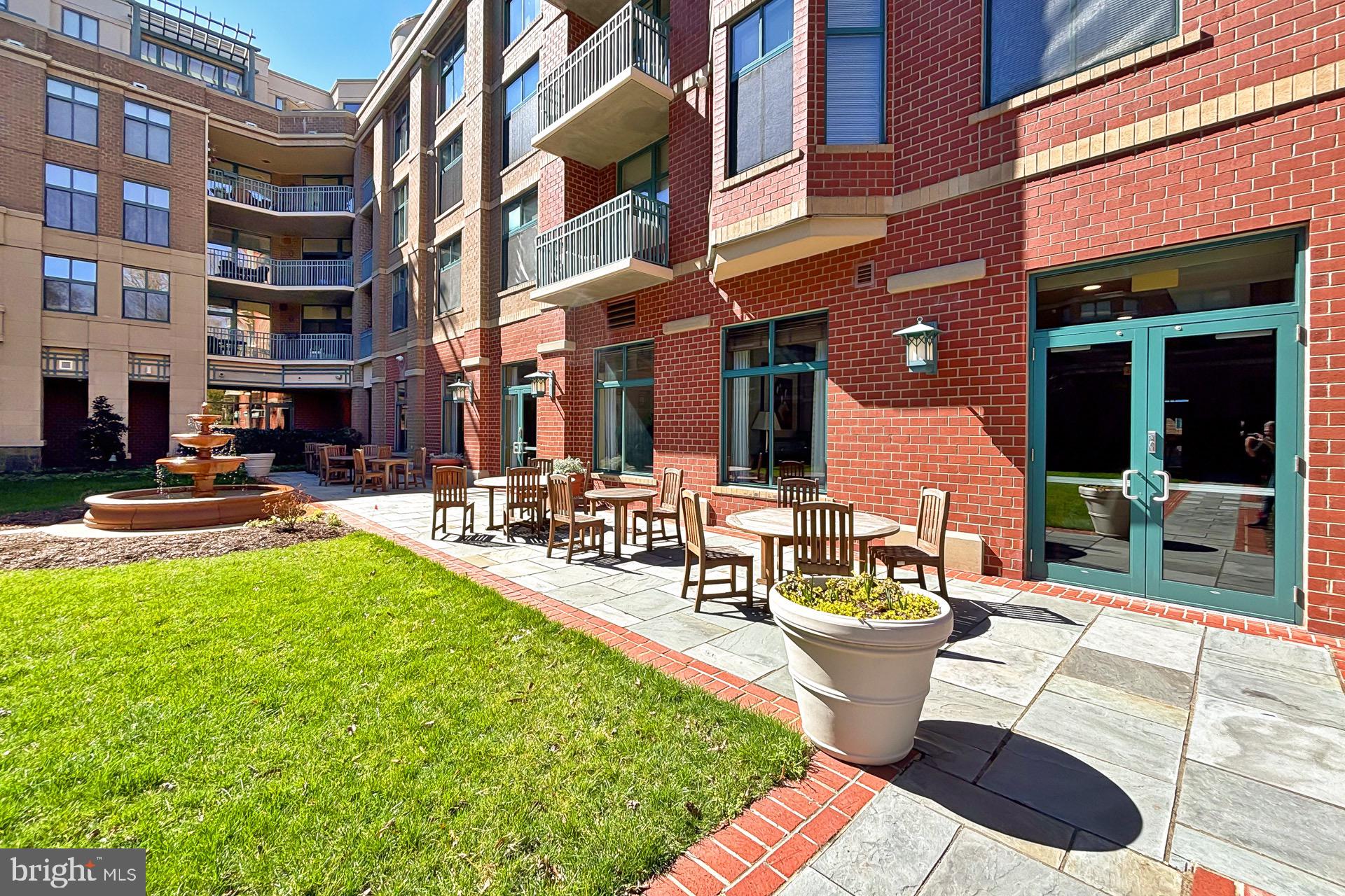 502 W Broad St #501
