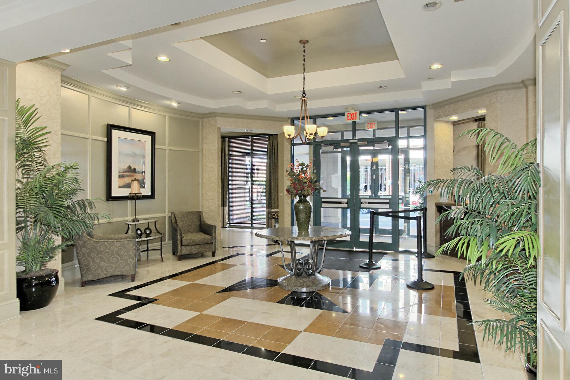 502 W Broad St #501