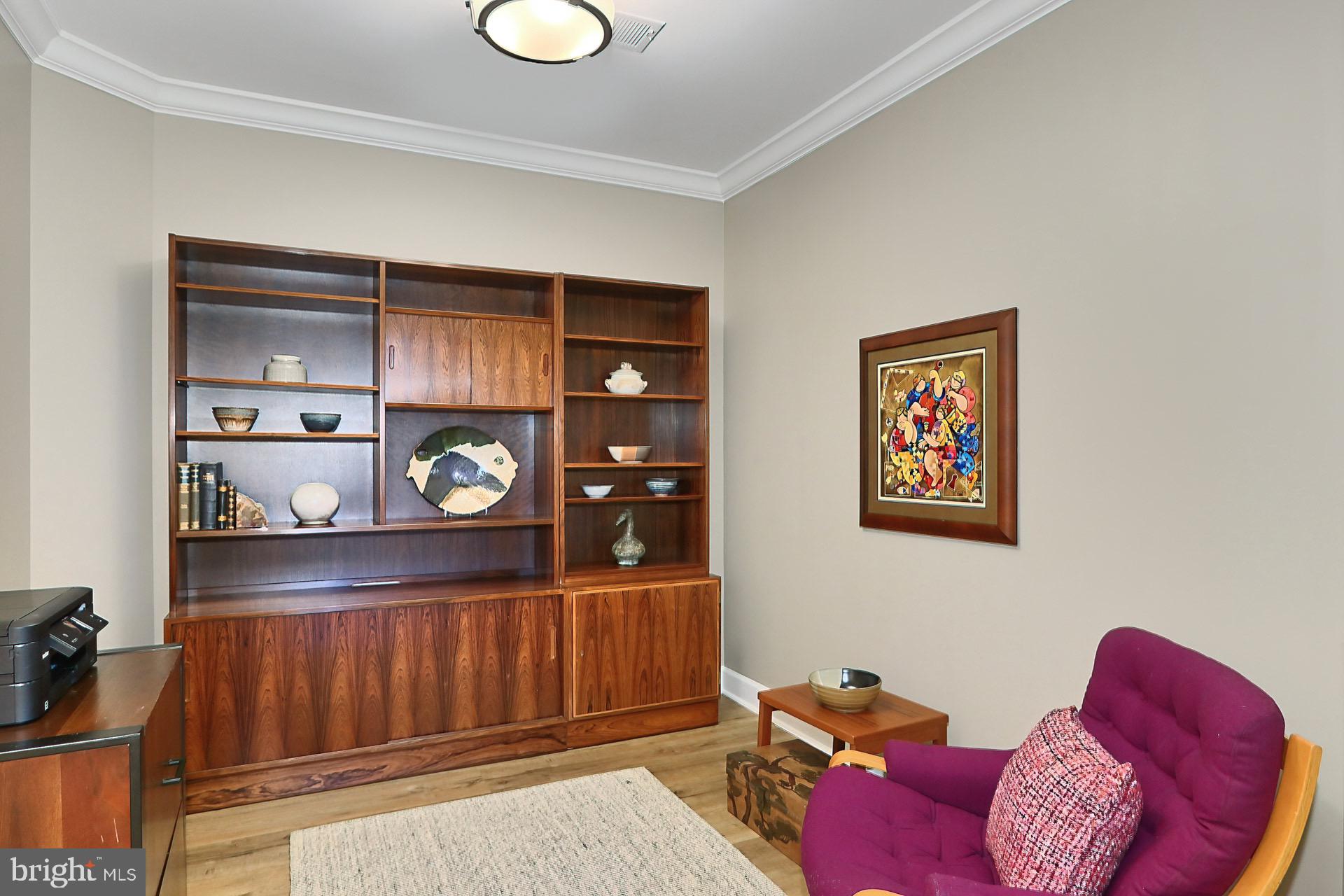 502 W Broad St #501