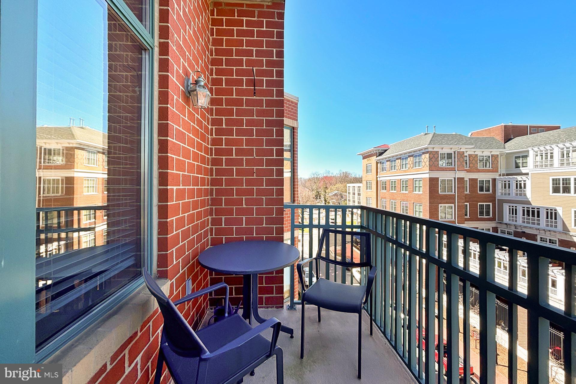 502 W Broad St #501
