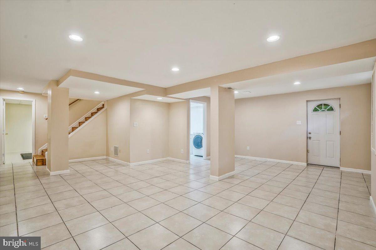 3374 Monarch LANE