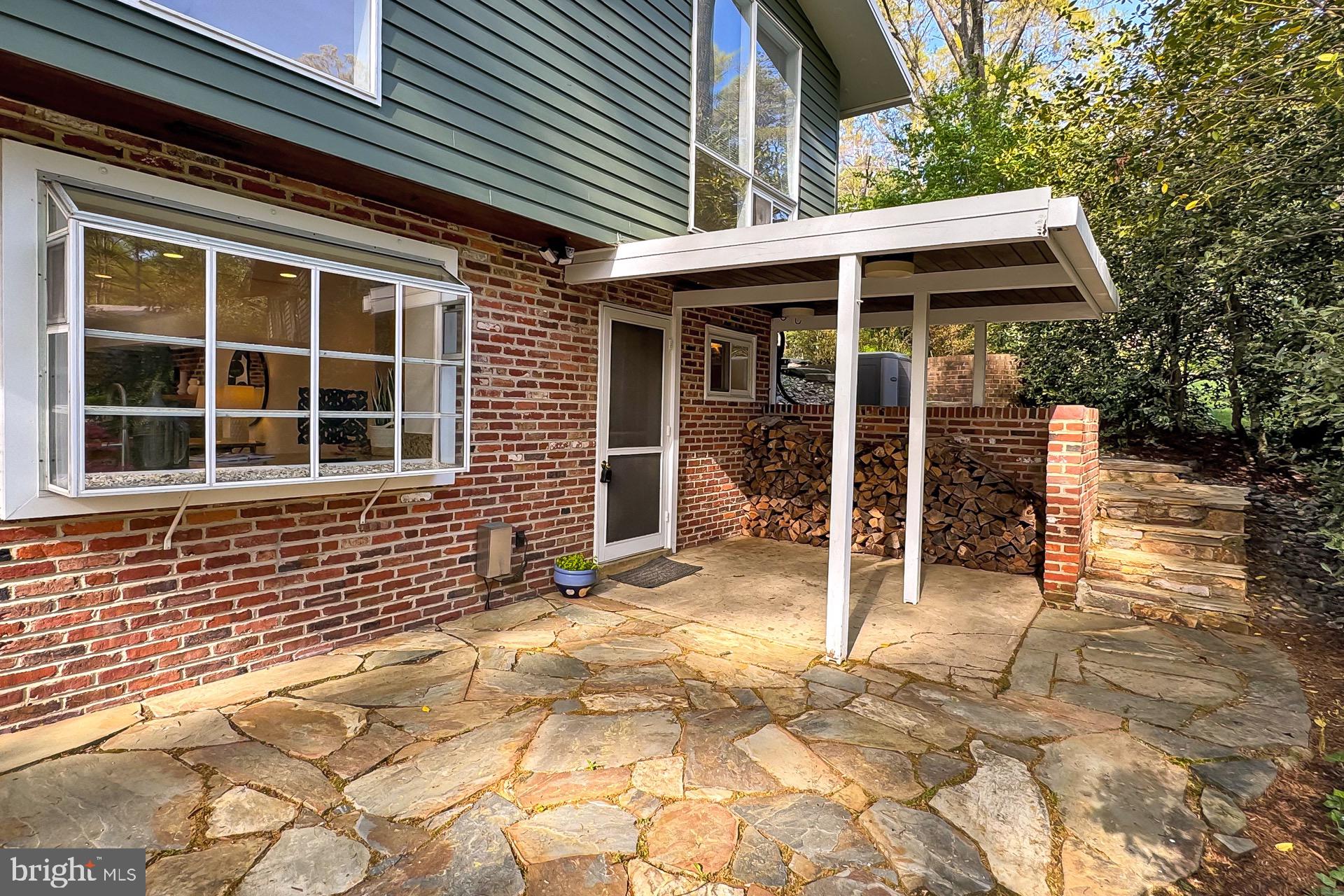 7317 Stafford Rd