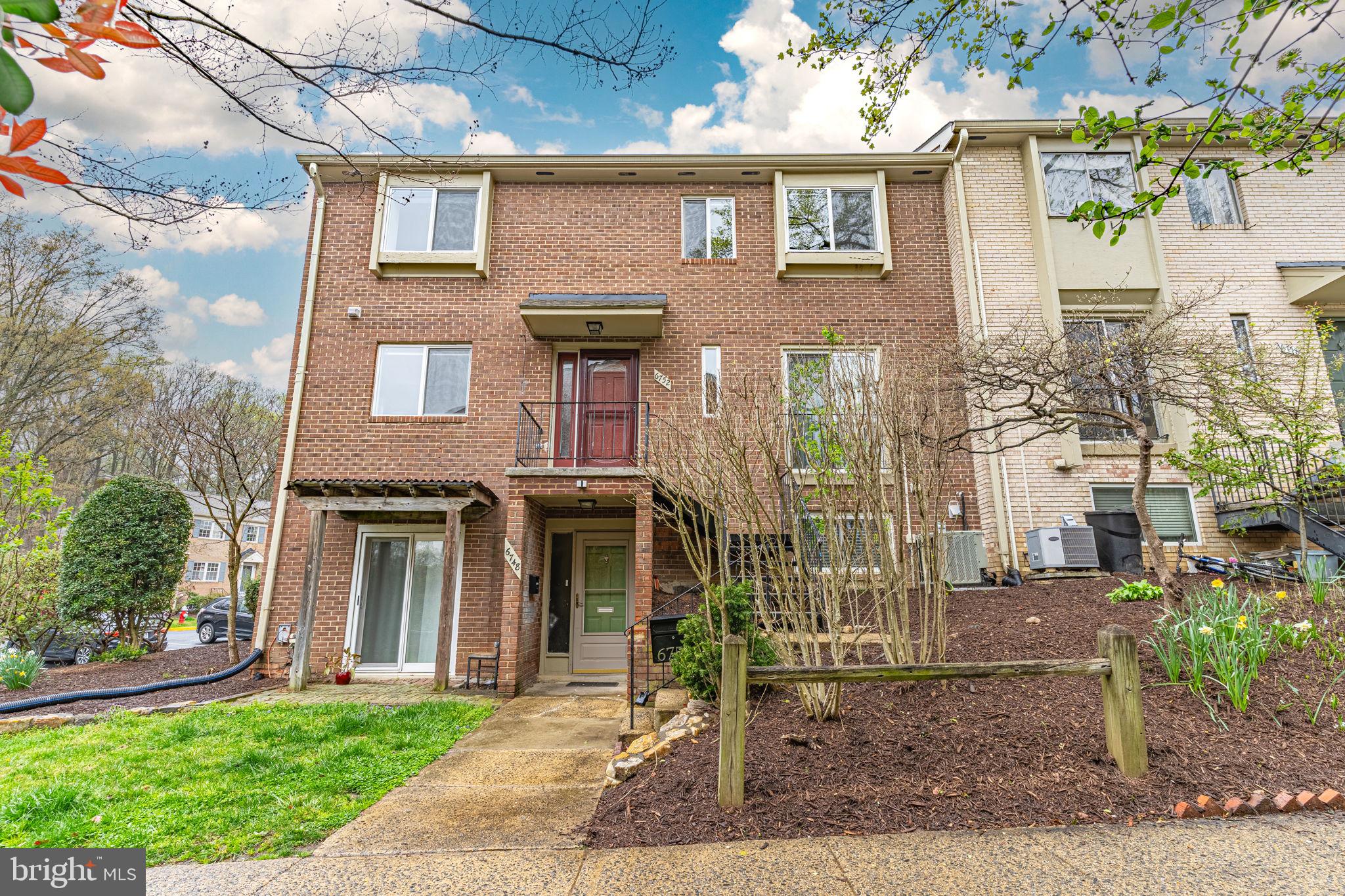 6752 Perry Penney Dr #116