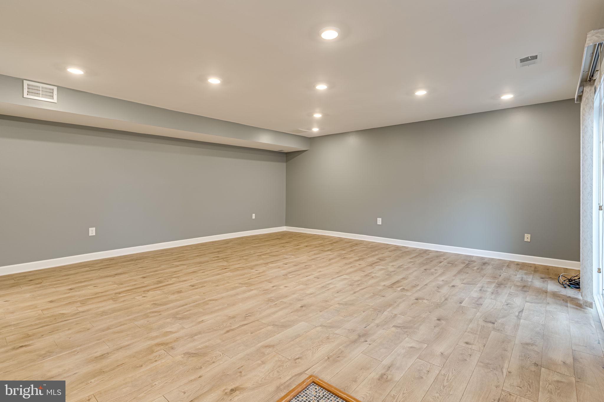 6752 Perry Penney Dr #116