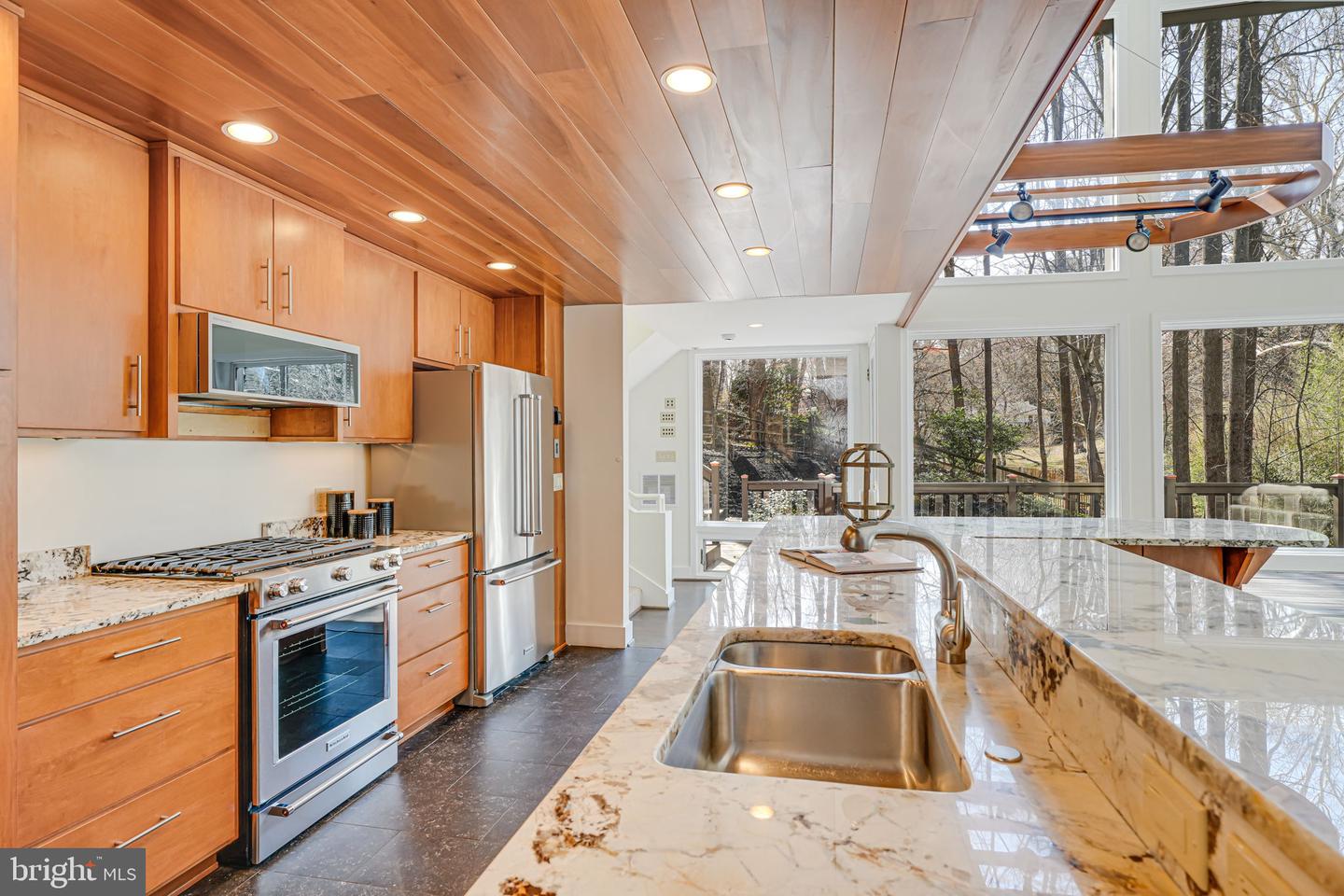 1402 Ingeborg Ct