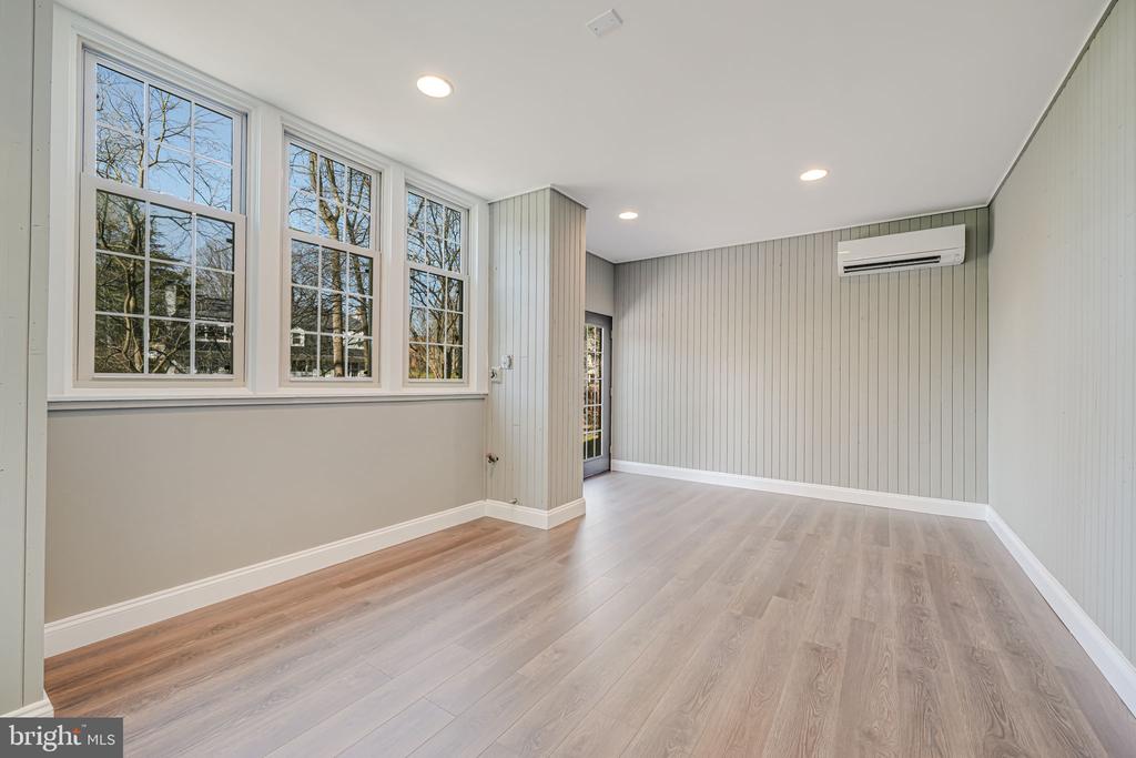 1402 Ingeborg Ct