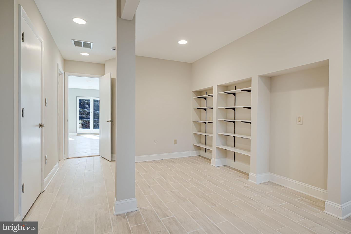 1402 Ingeborg Ct