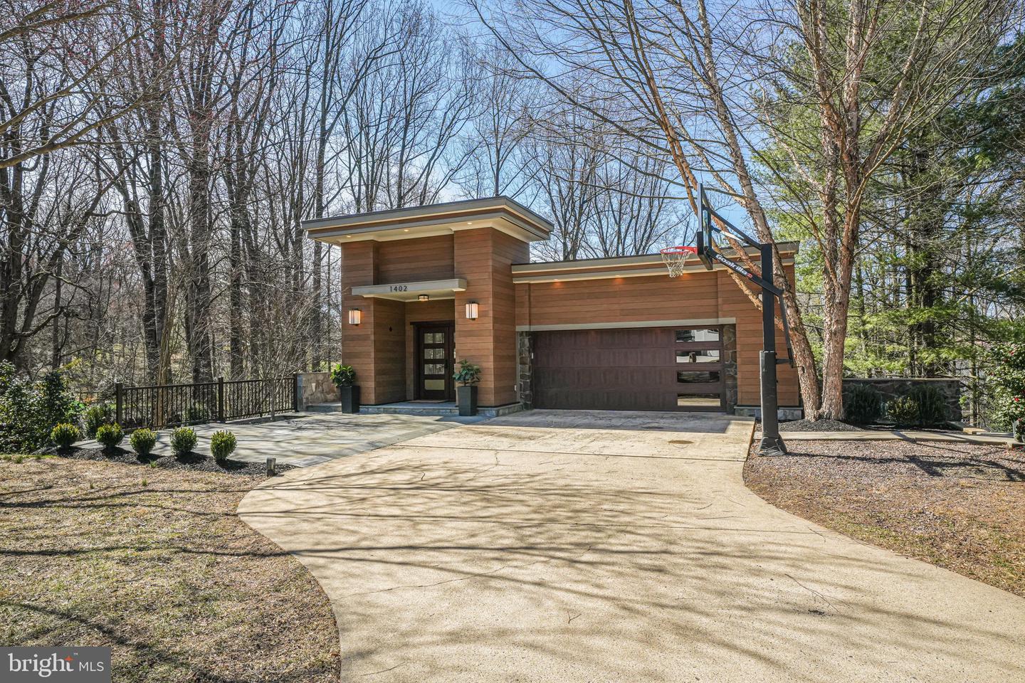 1402 Ingeborg Ct