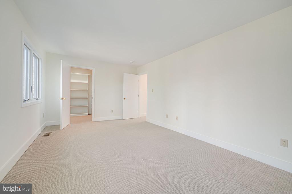 1402 Ingeborg Ct