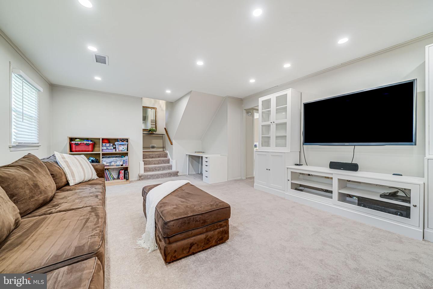 1834 Toyon Way