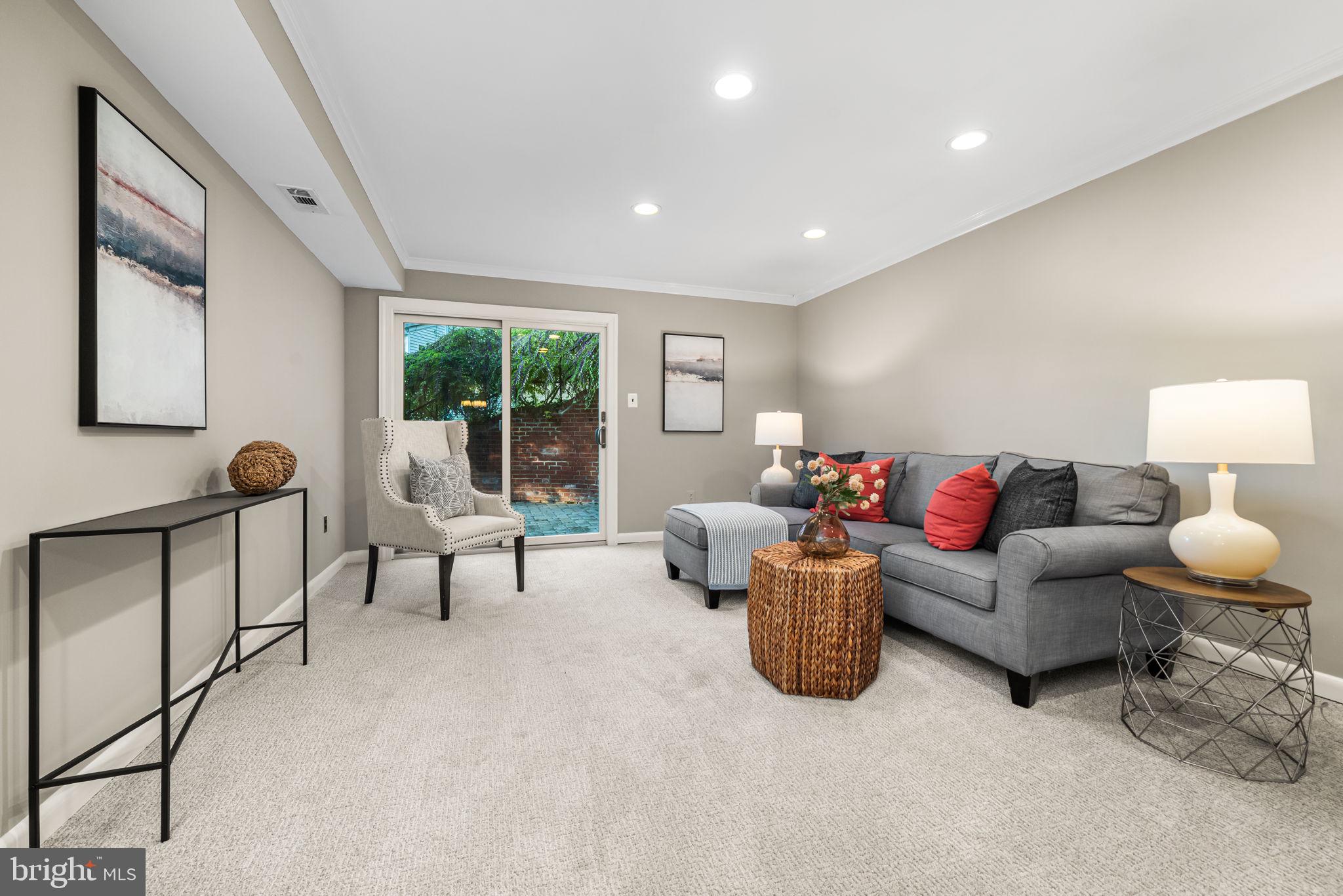 6433 RIVES COURT