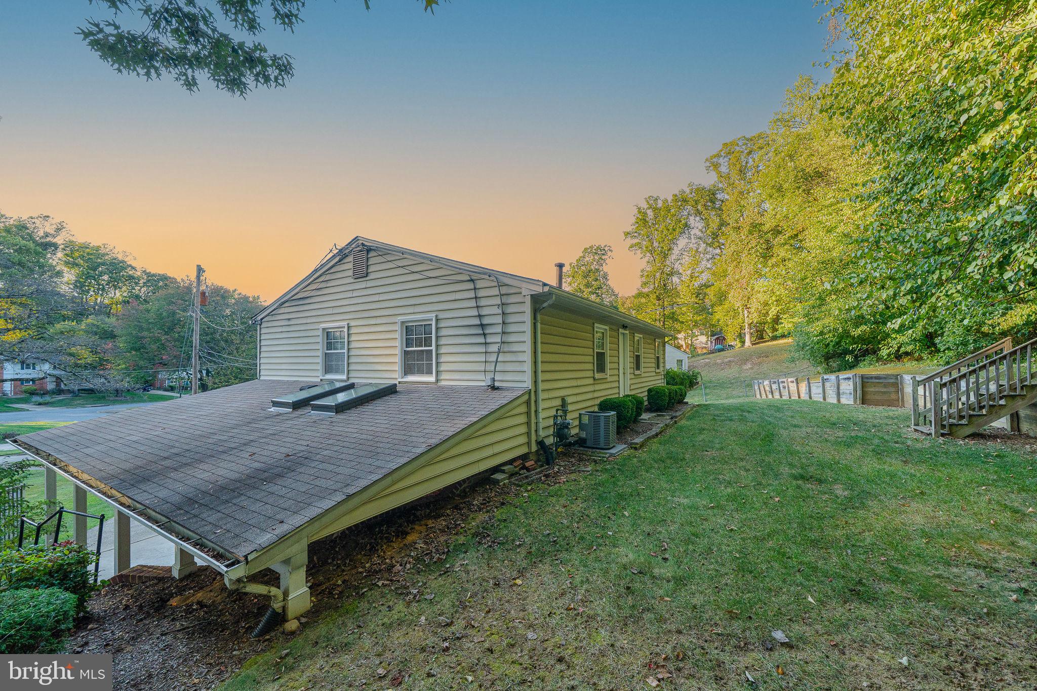 6433 RIVES COURT