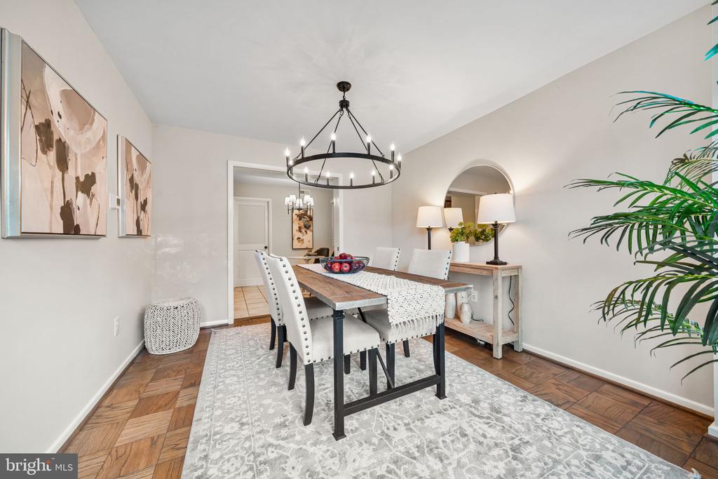 6433 RIVES COURT