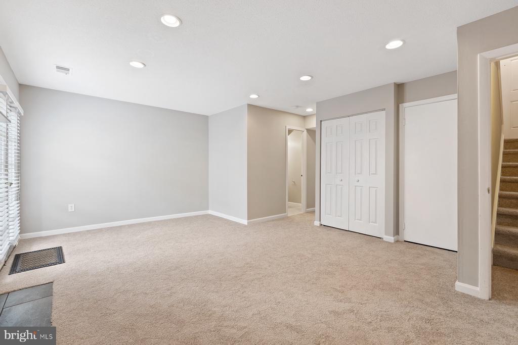 2384 BRANLEIGH PARK COURT