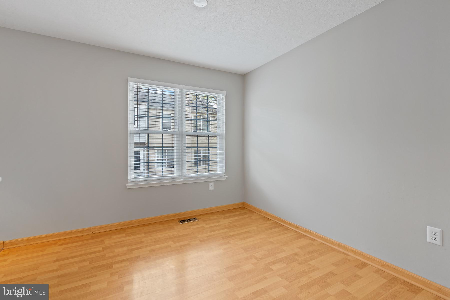 2384 BRANLEIGH PARK COURT