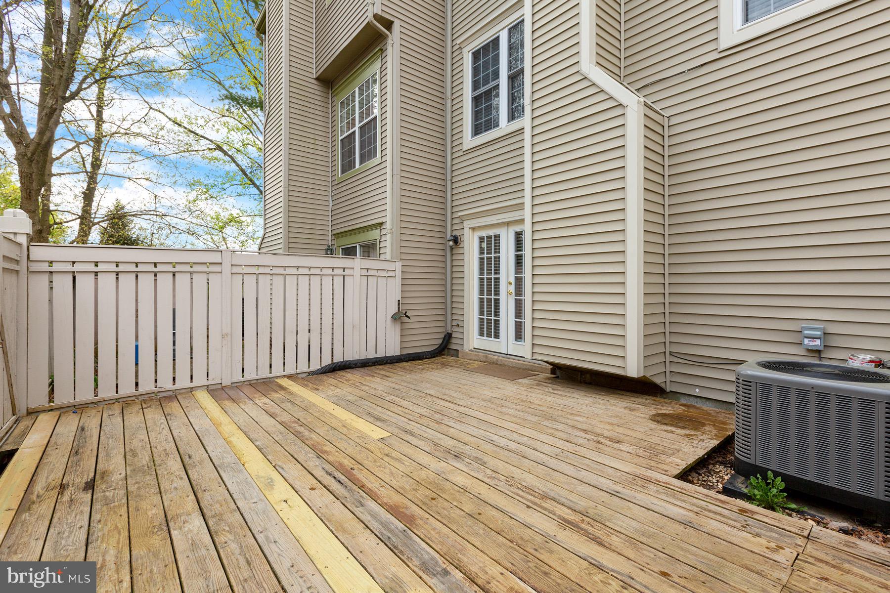 2384 BRANLEIGH PARK COURT