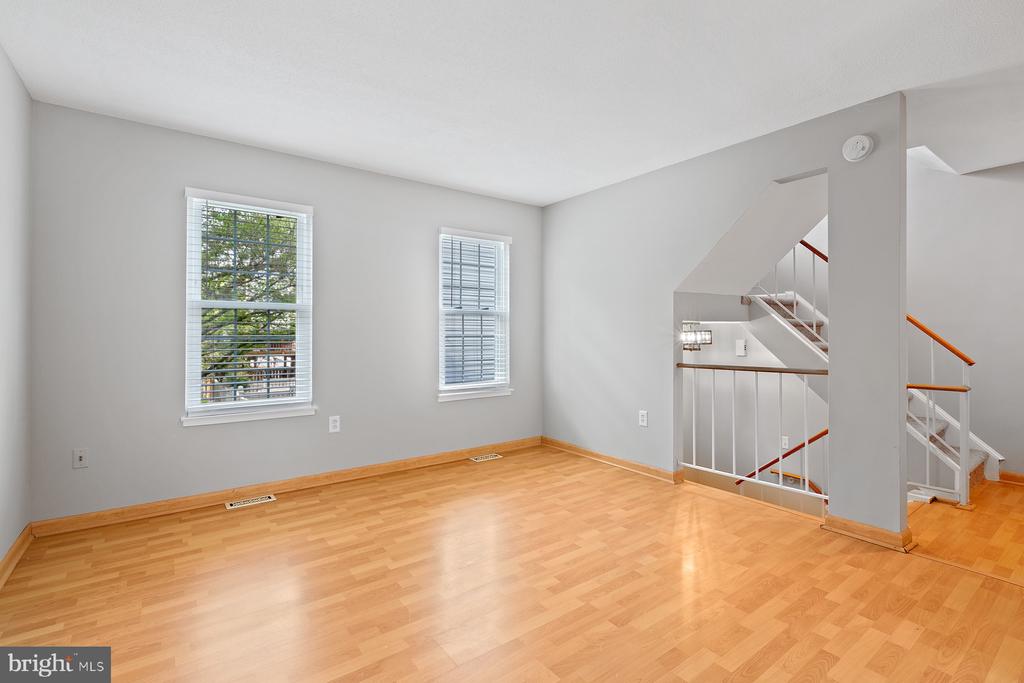 2384 BRANLEIGH PARK COURT