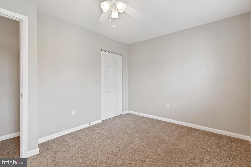 2384 BRANLEIGH PARK COURT