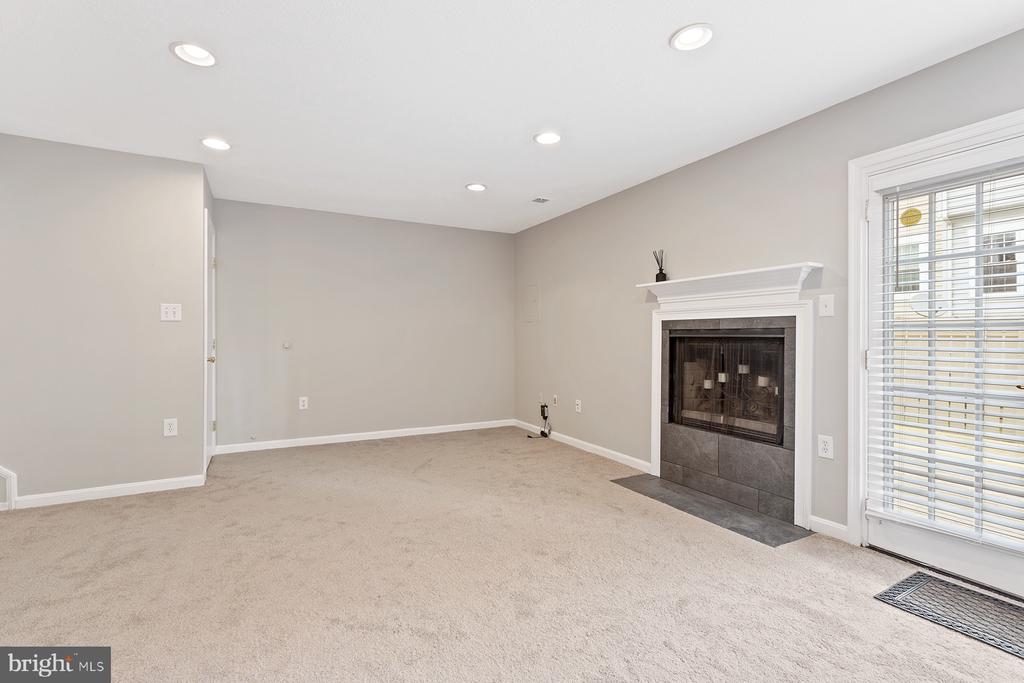 2384 BRANLEIGH PARK COURT