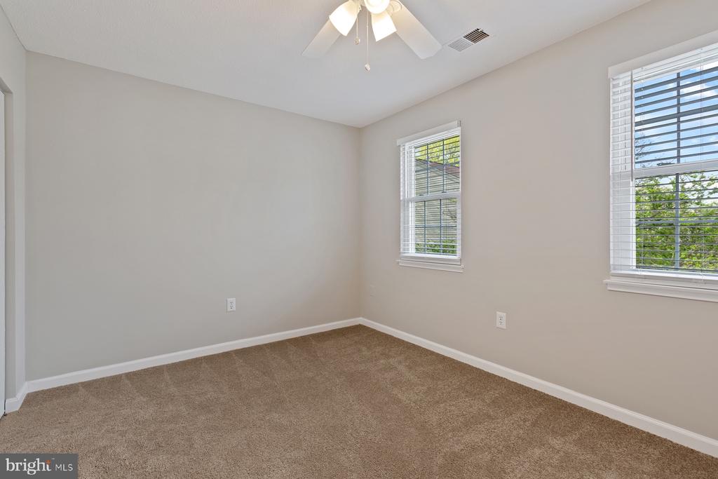 2384 BRANLEIGH PARK COURT