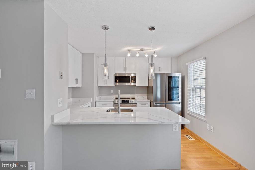 2384 BRANLEIGH PARK COURT