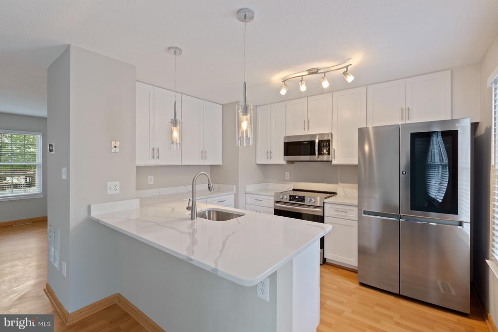 2384 BRANLEIGH PARK COURT