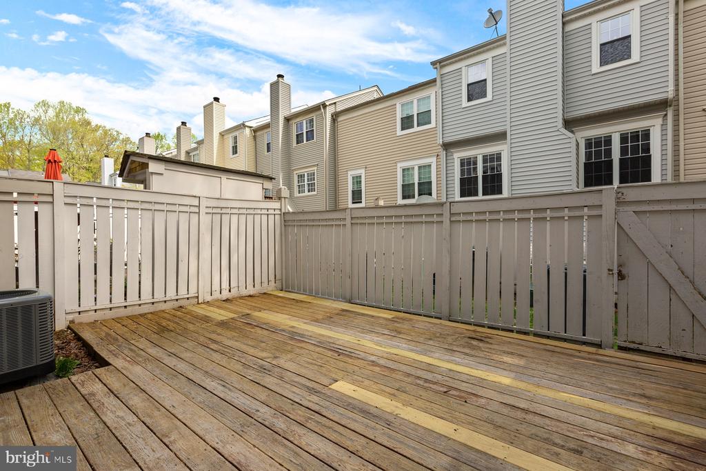 2384 BRANLEIGH PARK COURT