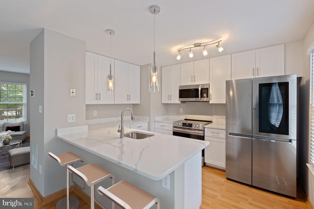 2384 BRANLEIGH PARK COURT