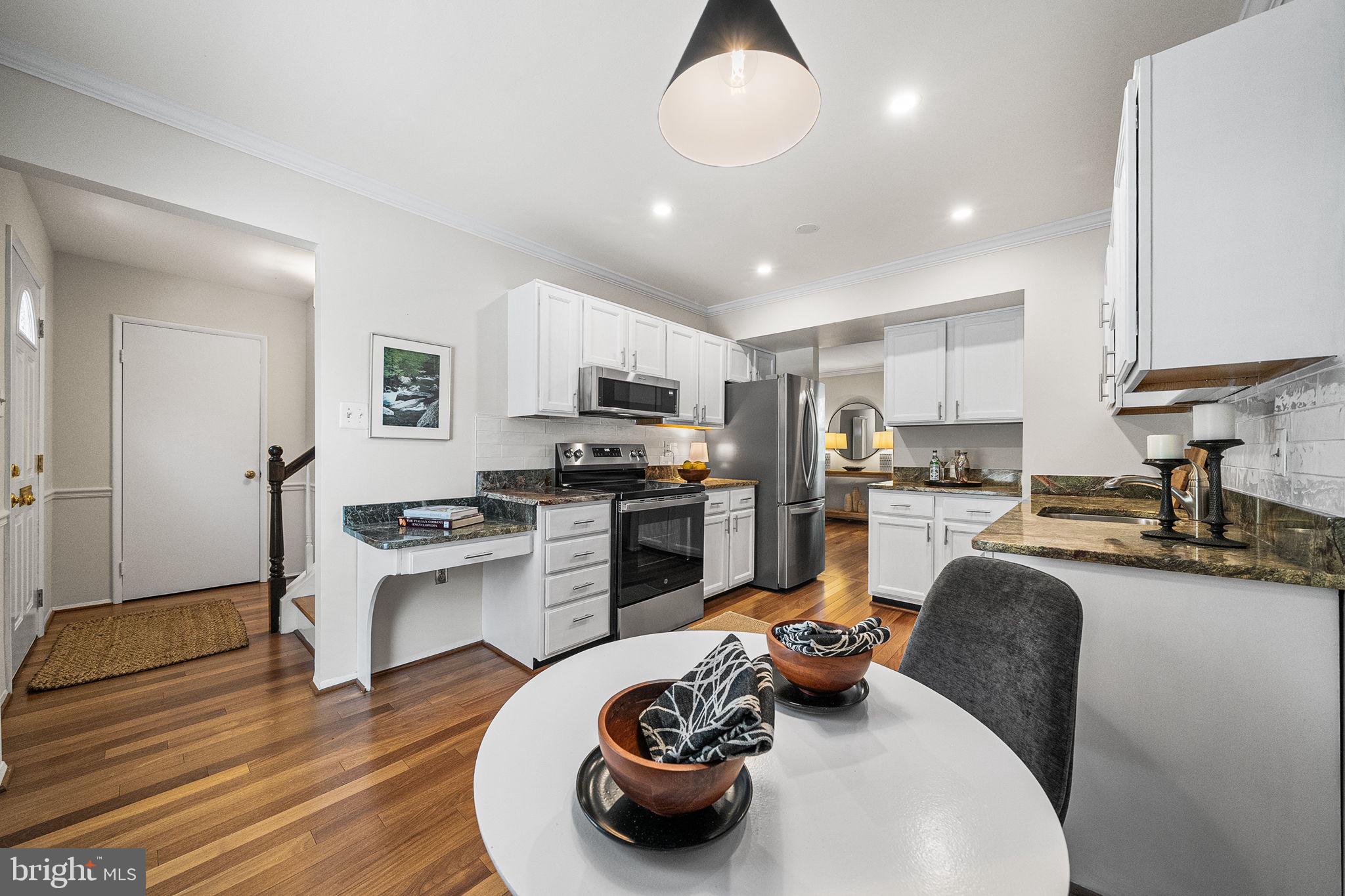 9612 LINDENBROOK STREET