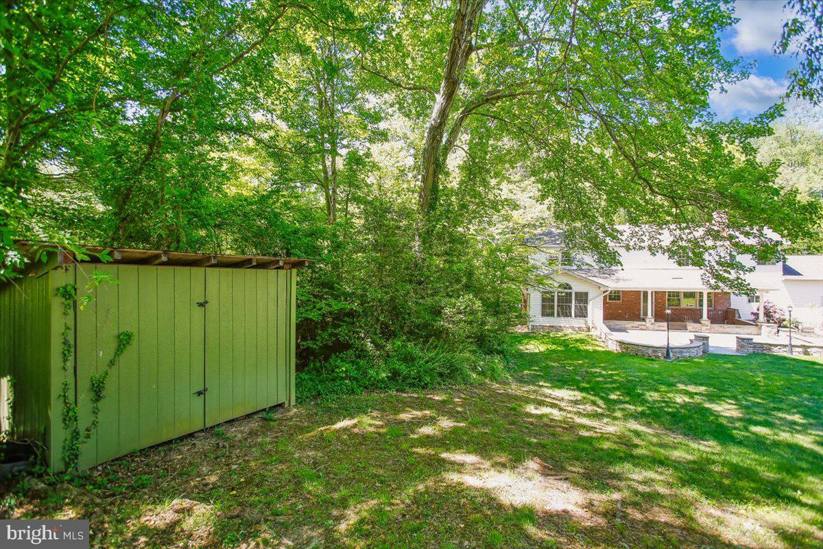 4107 WOODLARK DRIVE