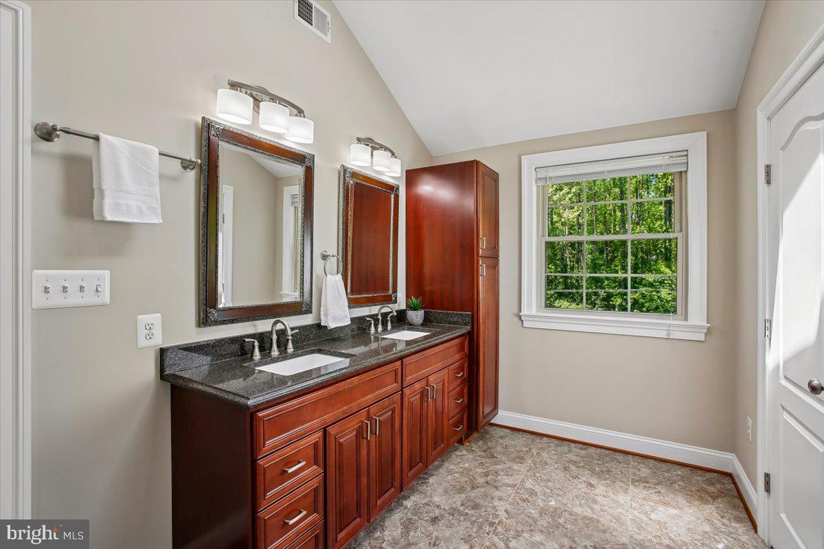 4107 WOODLARK DRIVE