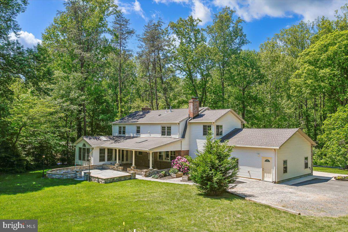 4107 WOODLARK DRIVE