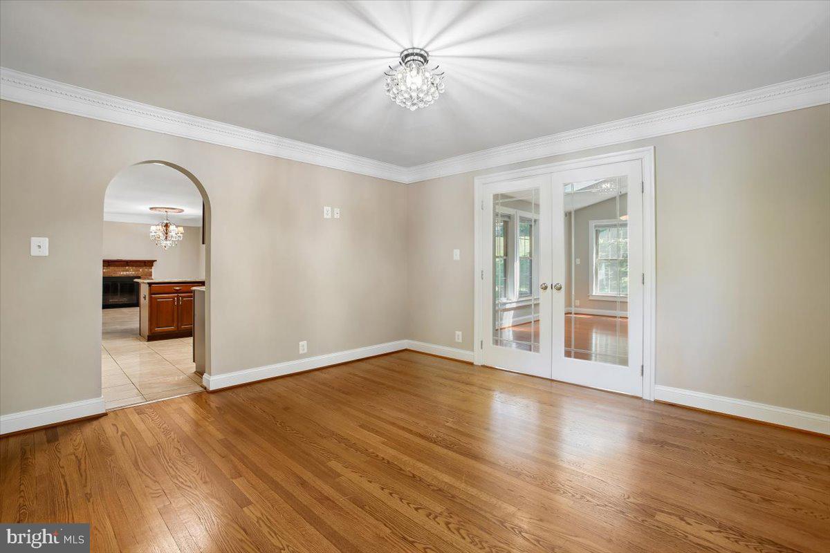 4107 WOODLARK DRIVE